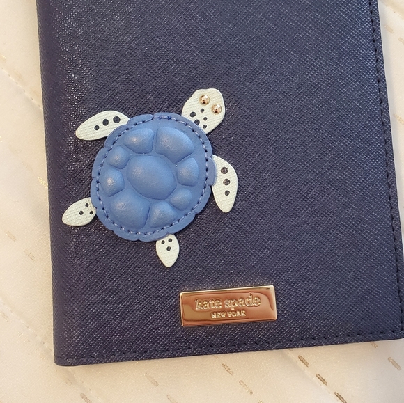 Kate Spade Turtle Under the Sea Passport - Picture 6 of 11